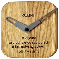 KUBRi 0039 - malé nástěnné dubové hodiny s textem nebo logem dle Vašeho zadání