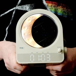 Digitální rádiem řízený budík TFA 60.2543.02 ICON