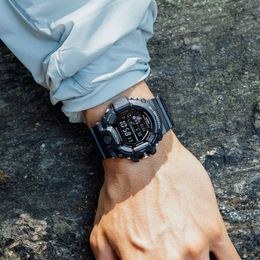Hodinky Casio G-SHOCK GM-700-1AER