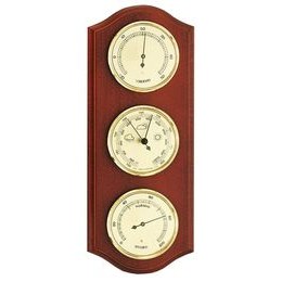 Barometr s teploměrem a vlhkoměrem na dřevěné podložce B203380