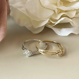 MINET Zlatý přívěs zamilovaný pár v srdci s bílými zirkony Au 585/1000 1,15g