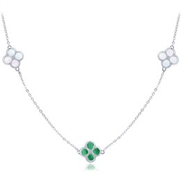 MINET Pozlacený stříbrný náhrdelník čtyřlístky s bílou perletí a malachitem