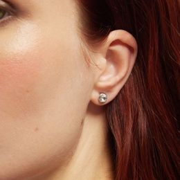 Stříbrné náušnice montáž