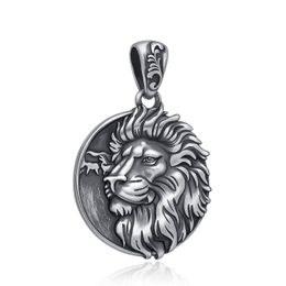 DIVERSE stříbrný přívěsek LEV