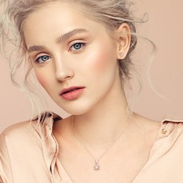 MINET Elegantní stříbrné náušnice vločky s bílými zirkony