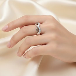 Zlatý 585/1000 prsten z bílého zlata s briliantem 386.1817 0,04ct