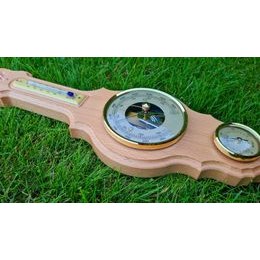 Barometr s teploměrem a vlhkoměrem na dřevěné podložce B203057