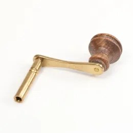 Klíč k mechanickým hodinám