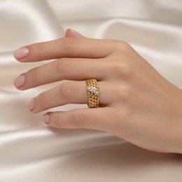 Zlatý prsten se zirkony