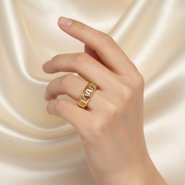 Zlatý 585/1000 prsten z bílého zlata s brilianty 386.1835 0,09ct