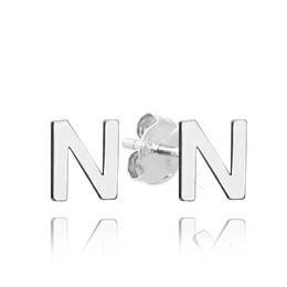 MINET Stříbrné náušnice písmeno "N"