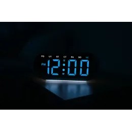 JVD SB8035.3 - svítící hodiny s budíkem a názvem dne v češtině