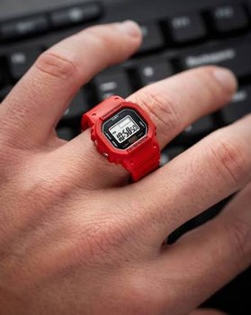 Hodinky v prstenu Casio DWN-5600-4ER G-SHOCK