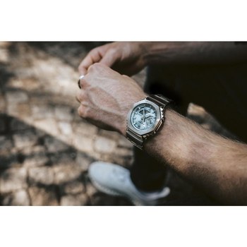 Hodinky Casio G-SHOCK GM-2110D-2AER