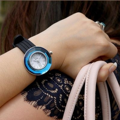 Hodinky Citizen L EM1140-80X
