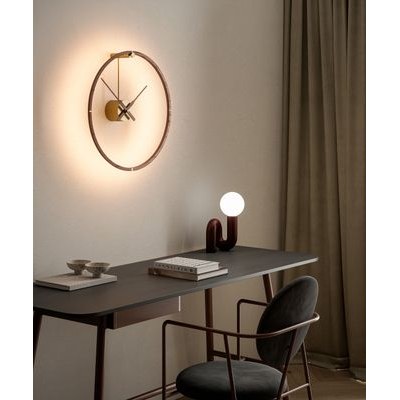 Minimalistické dubové hodiny české výroby KUBRi 0031