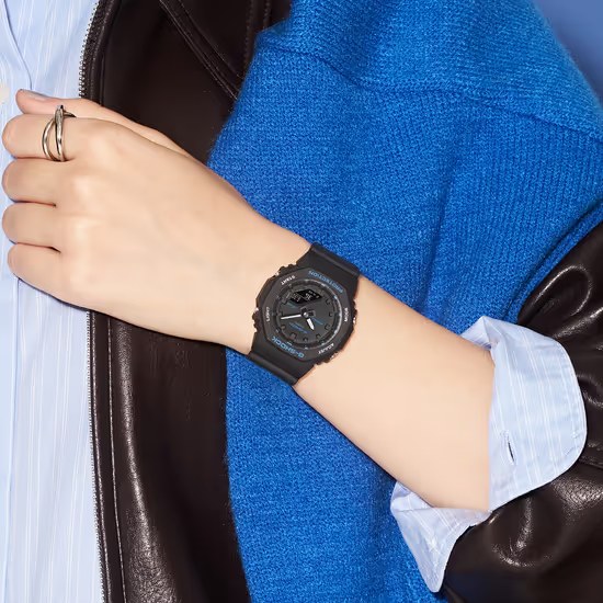 Hodinky Casio G-SHOCK GMA-P2100BA-1AER