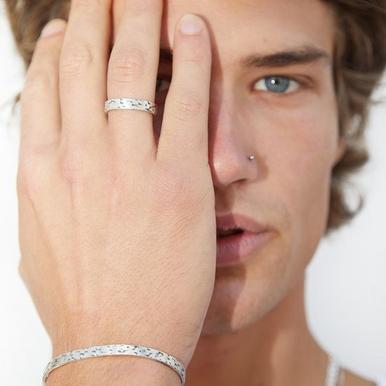 Victoria Cruz A4605-HP - stříbrný náramek