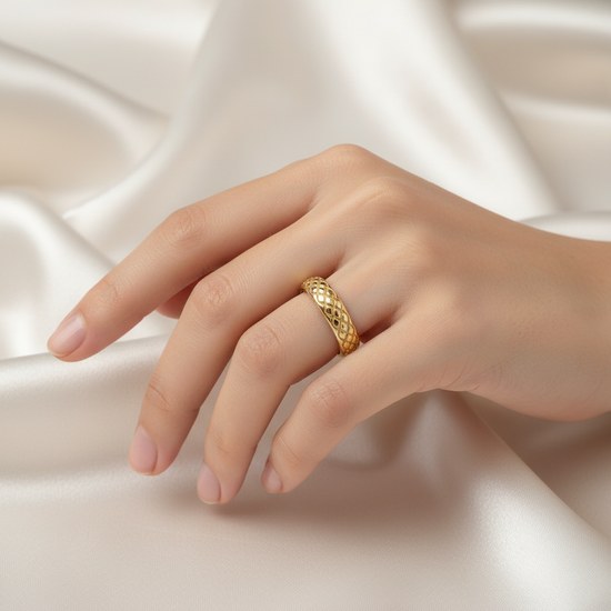 Zlatý prsten s gravírováním