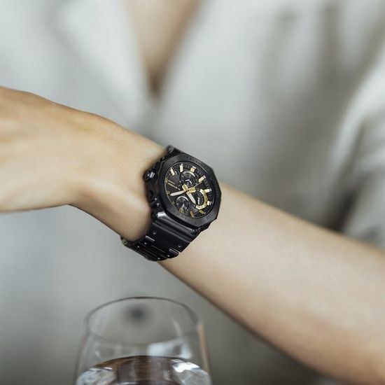 Hodinky Casio G-SHOCK PRO GMC-B2100ZE-1AER