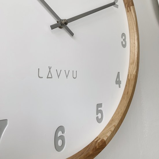Světlé dřevěné bílé hodiny LAVVU FADE LCT4060