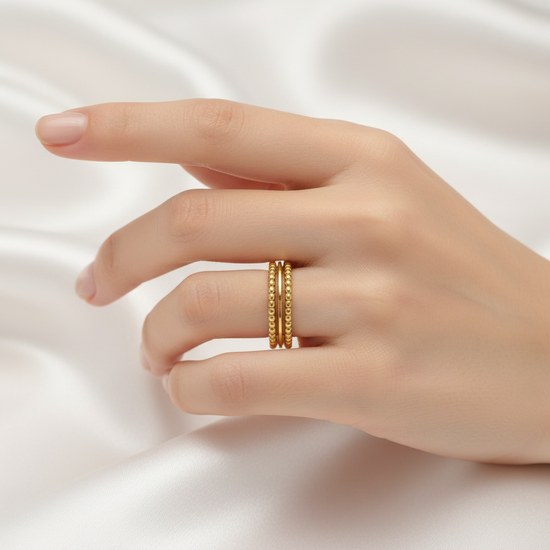 Zlatý zdobený prsten