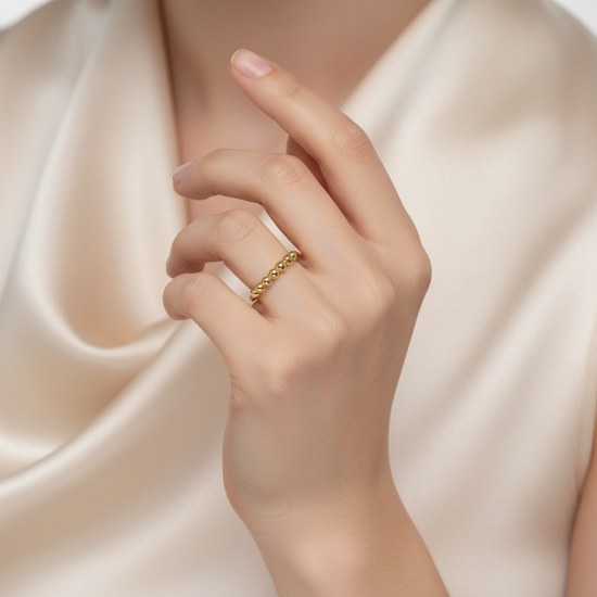 Zlatý prsten se zlatými kuličkami