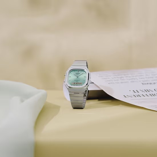 Hodinky Casio AQ-240E-2AEF