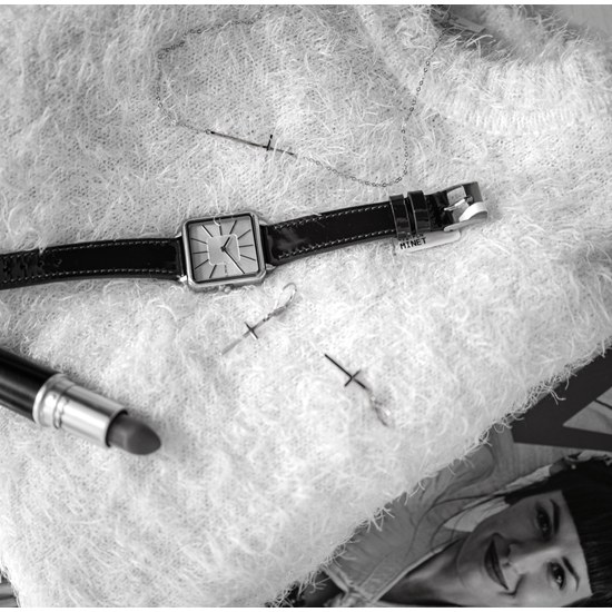 MINET Stříbrné náušnice KŘÍŽE