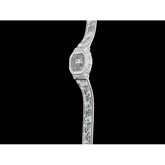 Hodinky Casio GM-5600SCM-1ER