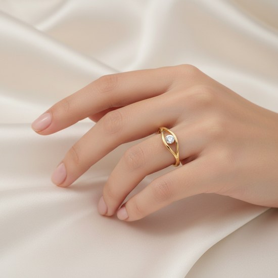 Zlatý 585/1000 prsten s kamenem