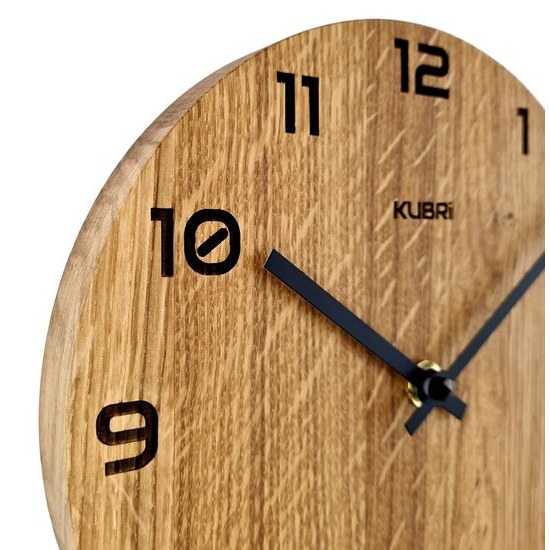 KUBRi 0057A - Dubové hodiny české výroby s výraznými čísly