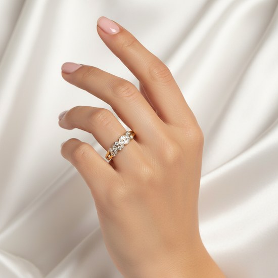 Zlatý prsten se zirkony