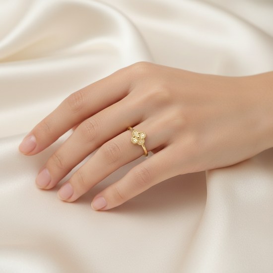 Zlatý prsten s čtyřlístkem