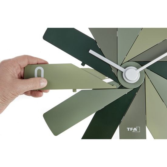 TFA 60.3020.04 - Designové nástěnné hodiny CLOCK IN THE BOX - zelené