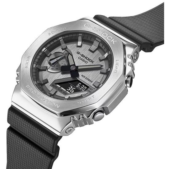 Hodinky Casio G-SHOCK GM-2100-1AER-MAN MANDALORIAN speciální edice