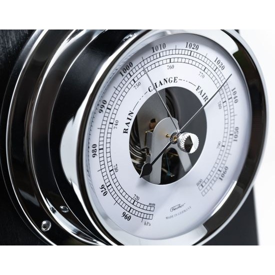 Hodiny s barometrem, teplměrem a vlhkoměrem na dřevěné podložce 1538-06