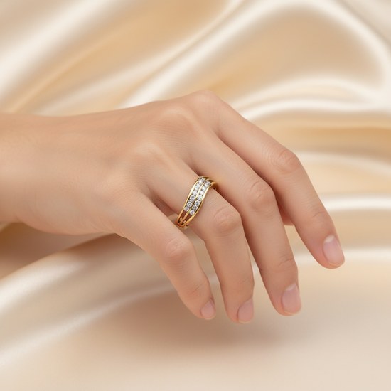 Zlatý prsten se zirkony