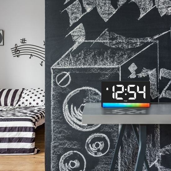 TFA 60.2051.01 - digitální budík s barevným osvětlením