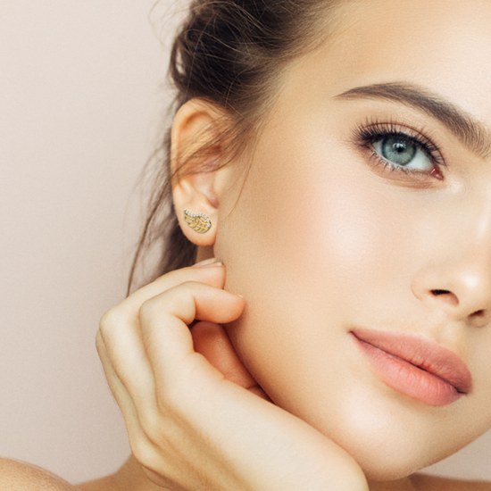 MINET Elegantní zlaté náušnice křídla s bílými zirkony Au 585/1000 1,05g