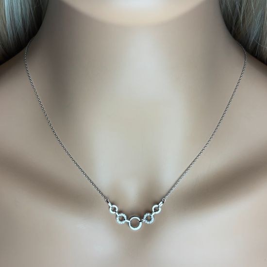 Zlatý náhrdelník z bílého zlata