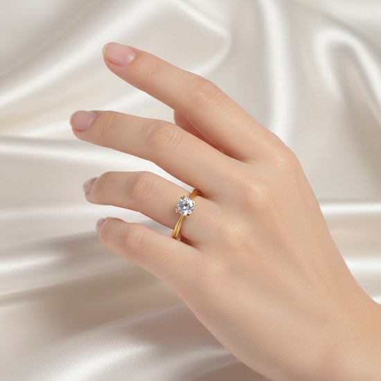Zlatý prsten se zirkonem