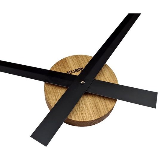 Minimalistické dubové hodiny české výroby s robustními ručičkami KUBRi 0017