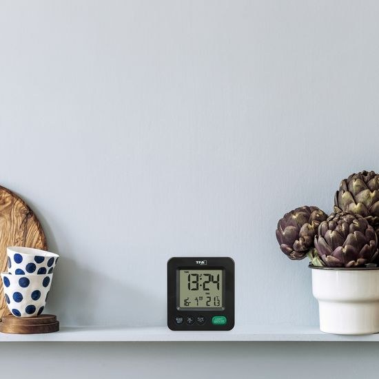 TFA 60.2567.01 - rádiem řízený digitální budík