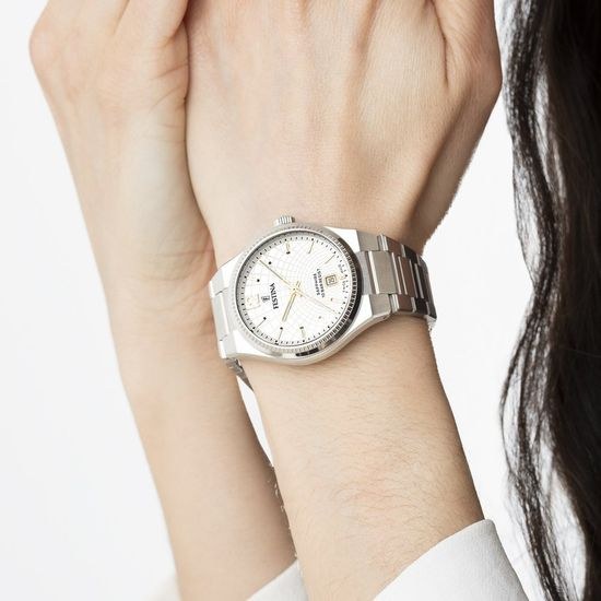 Hodinky Festina SWISS MADE 20052/2