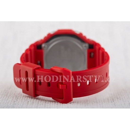 Hodinky Casio GA-2100-4AER Carbon Core Guard