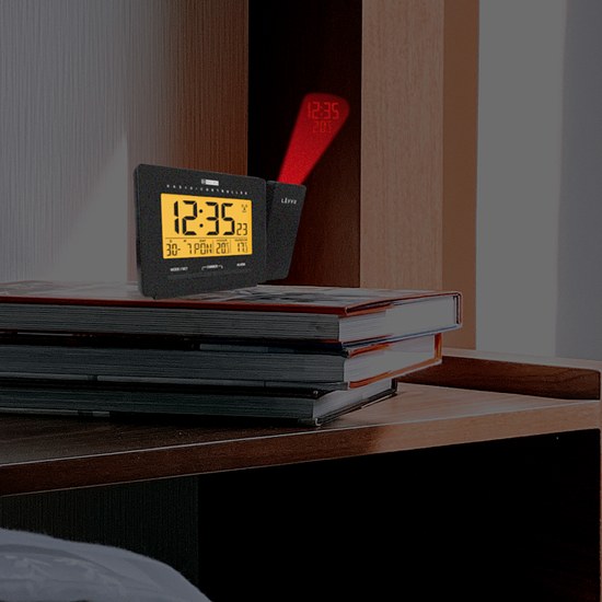 LAVVU Digitální projekční budík řízený rádiovým signálem PROJECTION s češtinou LAR0030