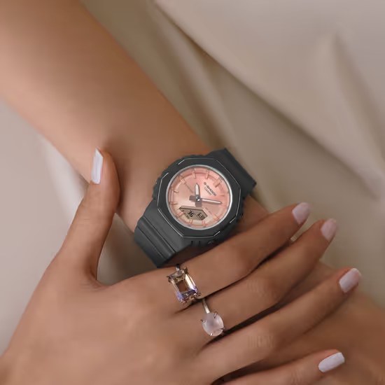 Hodinky Casio G-SHOCK GMA-P2110SC-4AER