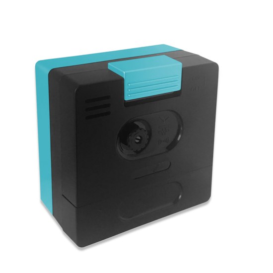 LAVVU Světle modrý budík SWEEP s plynulým chodem LAS3043