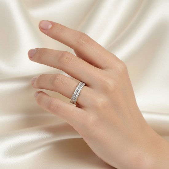 Zlatý prsten se zirkony